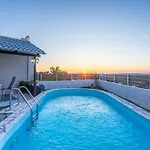 Villa Fontana Luxury With Pool Near Sálakos