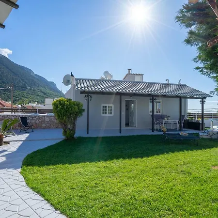 Fontana Luxury With Pool Near Villa Salakos