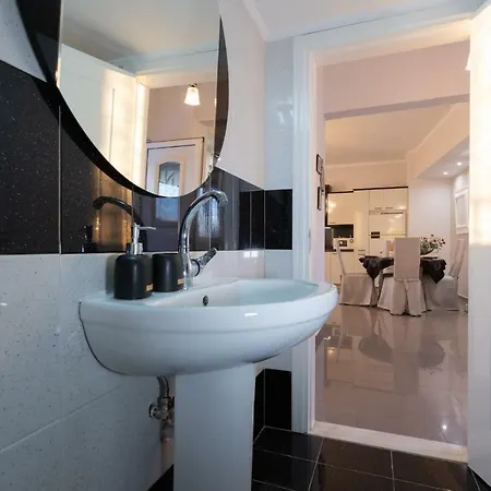 Fontana Luxury With Pool Near Villa *