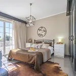 Fontana Luxury With Pool Near Villa