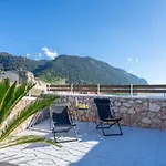 Villa Fontana Luxury With Pool Near Sálakos