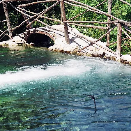 Fontana Luxury With Pool Near Sálakos