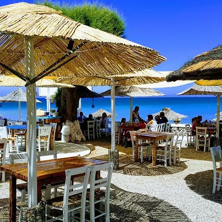 Fontana Luxury With Pool Near Villa Sálakos