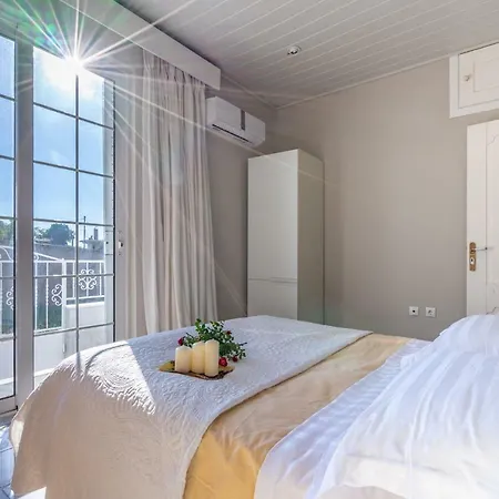 Villa Fontana Luxury With Pool Near