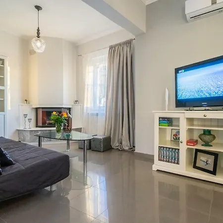 Fontana Luxury With Pool Near Villa