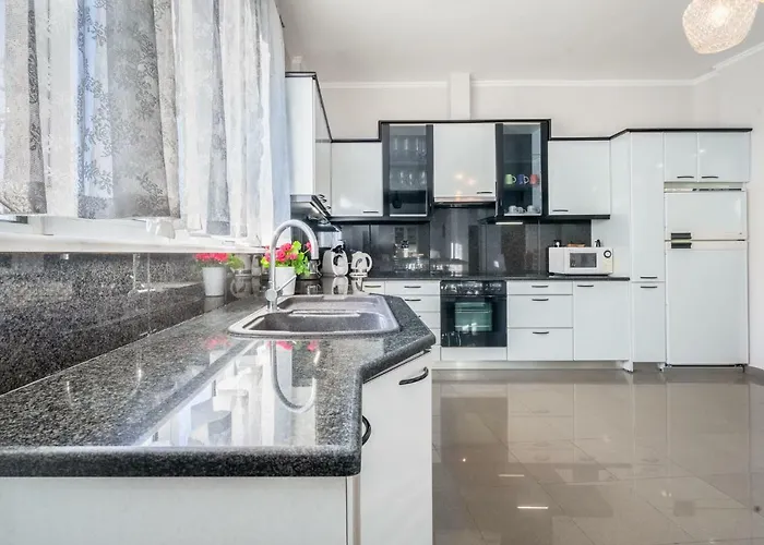 Fontana Luxury With Pool Near فيلة *