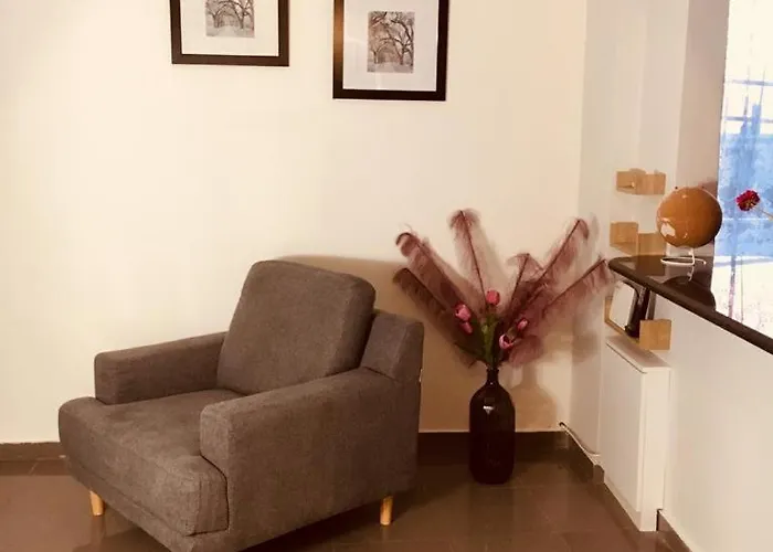 Fontana Luxury With Pool Near