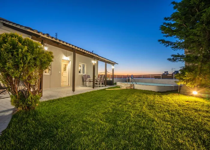 Fontana Luxury With Pool Near Villa *