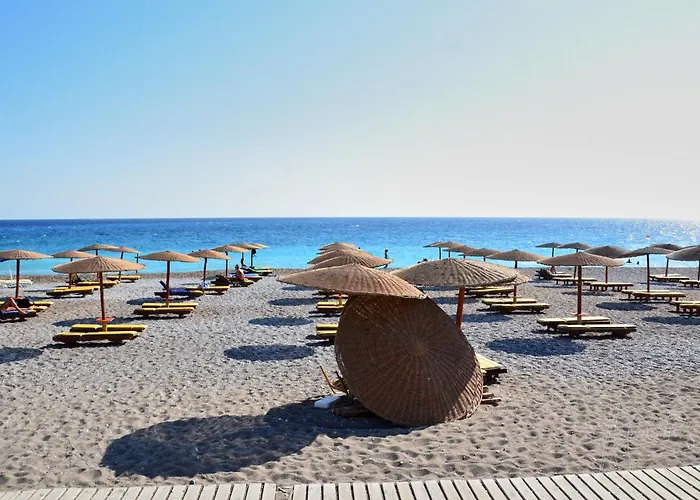 Fontana Luxury With Pool Near *