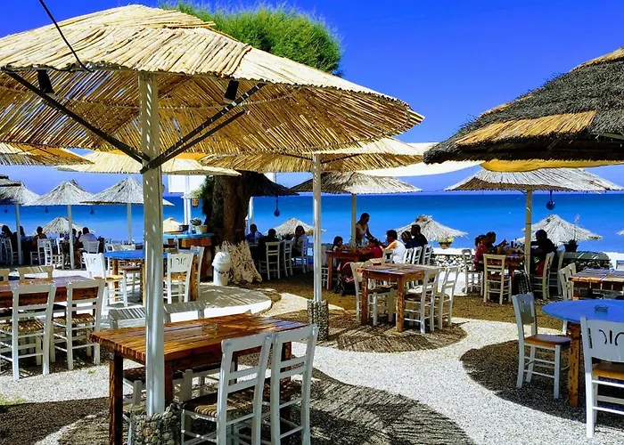 Fontana Luxury With Pool Near Villa Sálakos