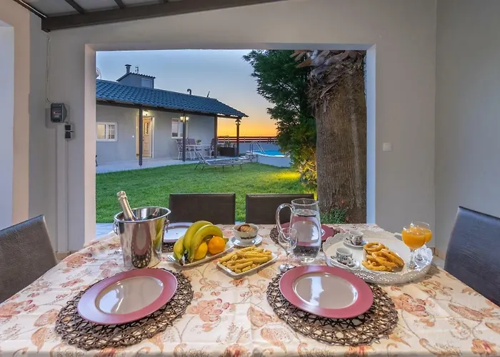 Fontana Luxury With Pool Near *