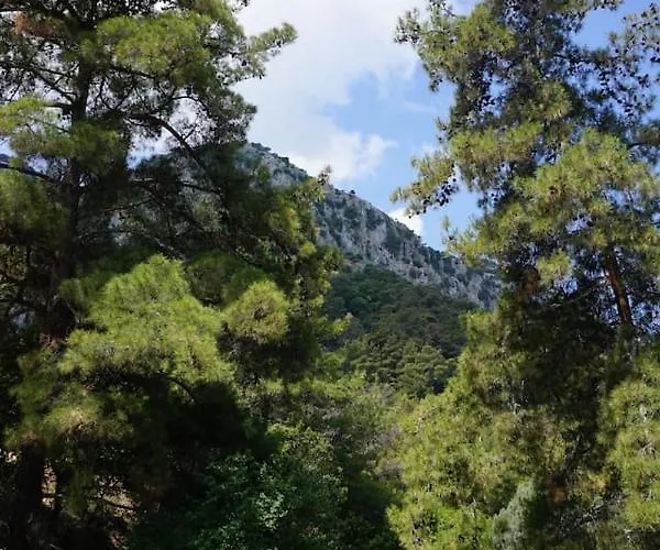 Villa Fontana Luxury With Pool Near Sálakos