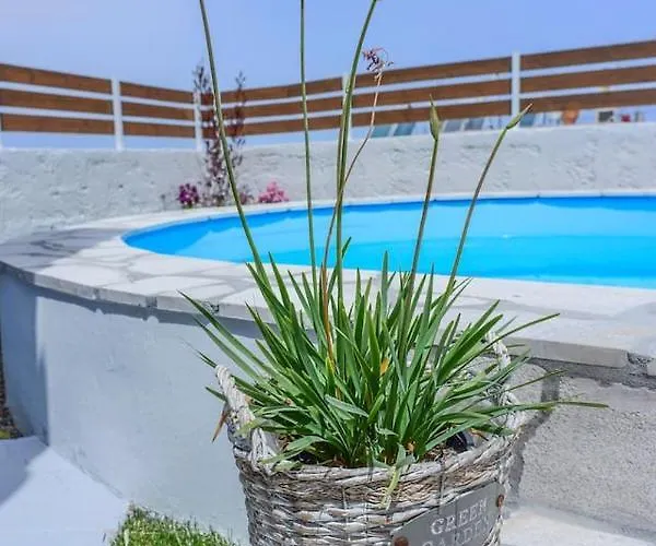 Fontana Luxury With Pool Near Sálakos